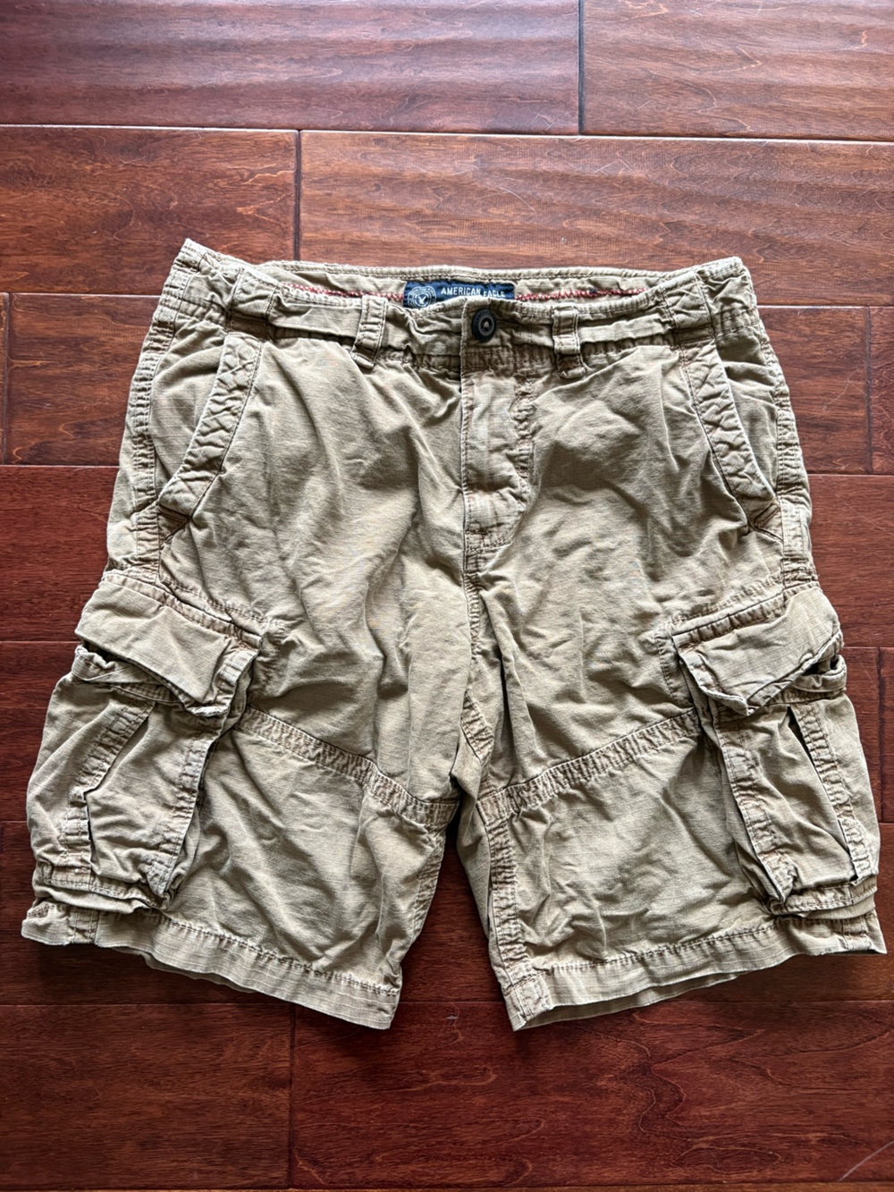 American Eagle Mens Vintage Outfitters Tan Cargo Shorts size 30